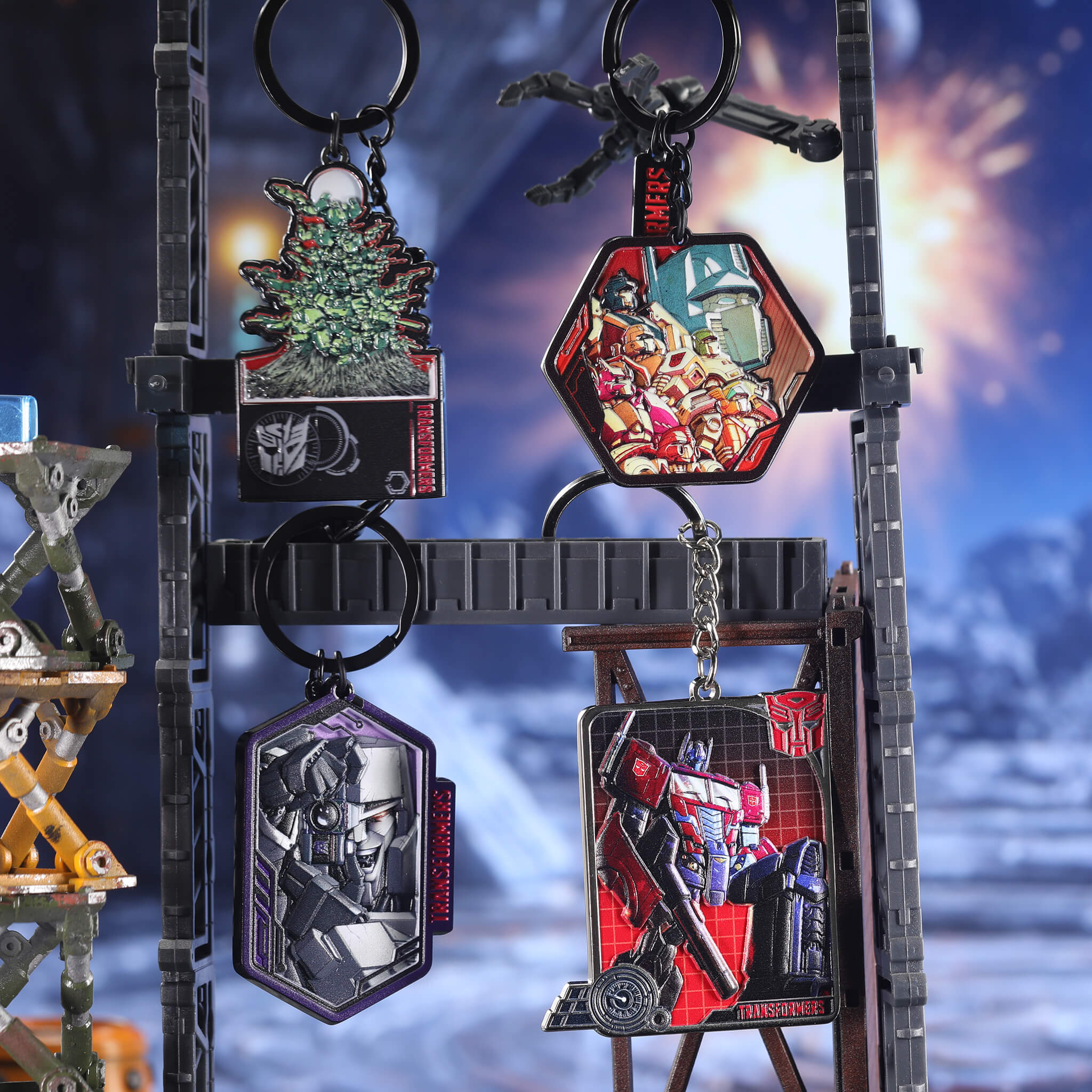 Transformers Metal Keychain - The Wreckers, Optimus Prime & Megatron - Image 2